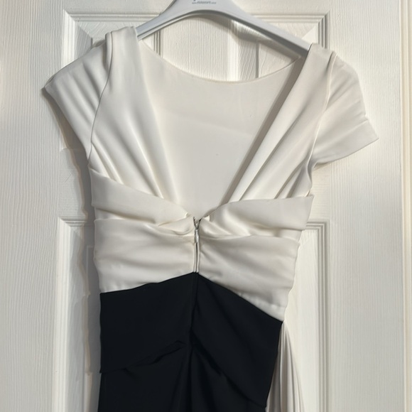 Talbot Runhof size 2 Crepe Gown - Picture 5 of 7